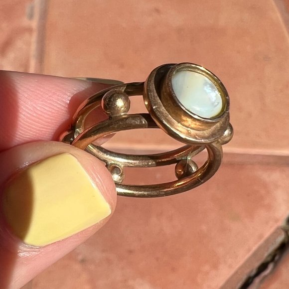 Cities in Dust pearl ring - Picture 2 of 2